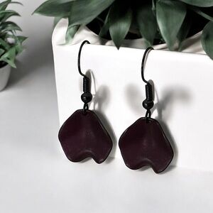 5 For $25💫Dark Plum Petal Dangles Earrings